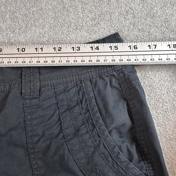 Style & Co Black Cargo Pants Size 8 Roll Tab Utility Pockets Stretch Grunge - Picture 13 of 16